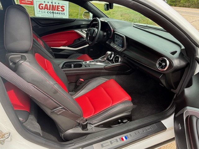 2017 Chevrolet Camaro 2LT - Photo 8