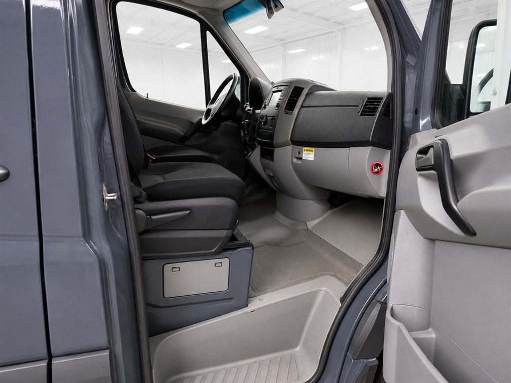 2018 Mercedes-Benz Sprinter Cargo Van Base - Photo 10